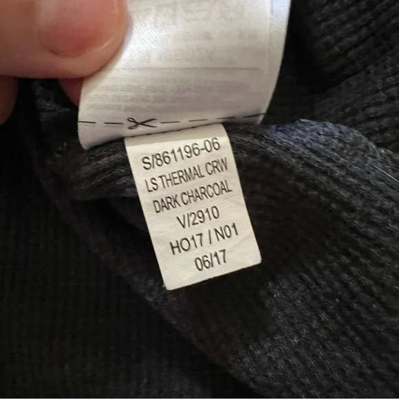 Old Navy Long Sleeve Thermal Crewneck Dark Charcoal Womens size medium - Picture 8 of 9